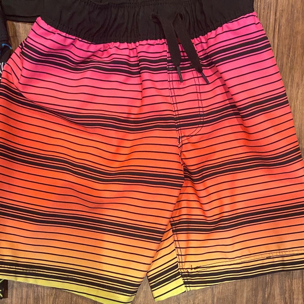 Hurley Kids Black Rashguard with Colorful Swim Trunks size 4 - Picture 3 of 5